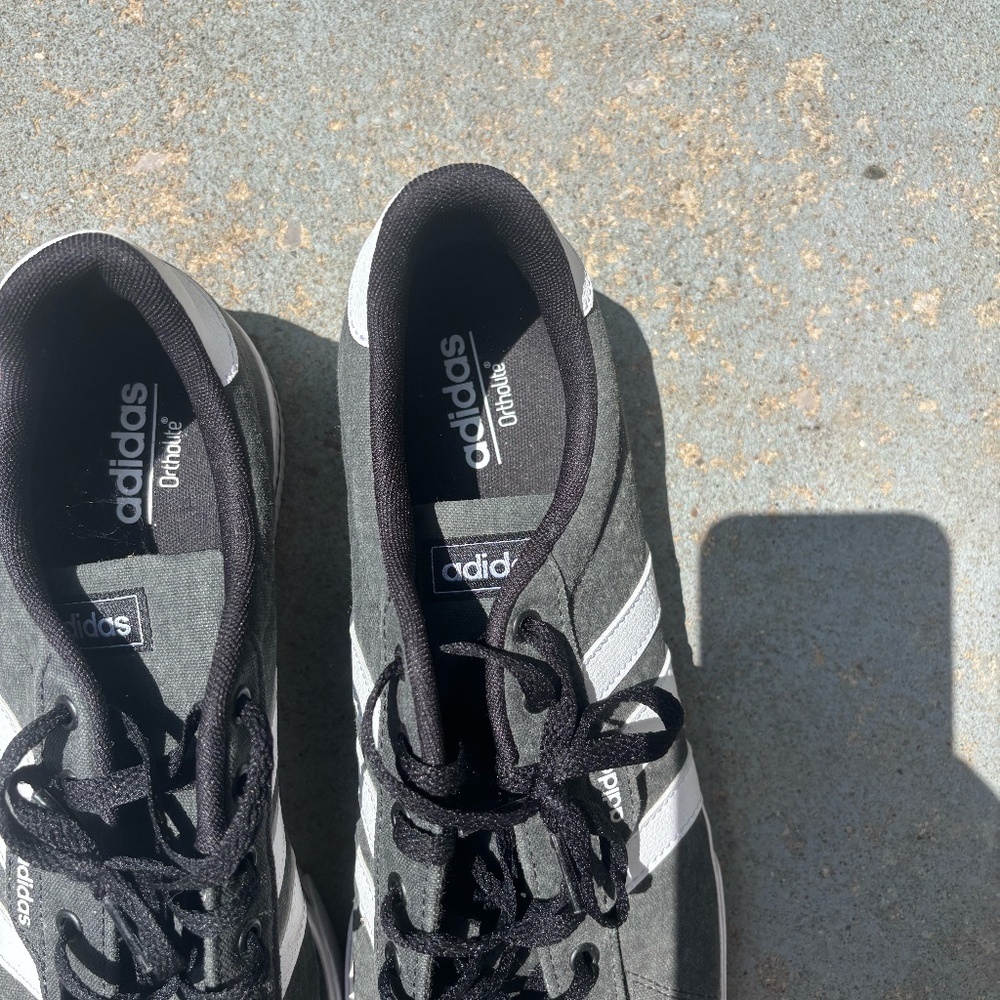 Adidas Daily Men's Shoes - Picture 3 of 5